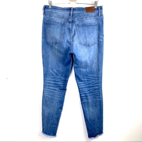 Madewell 10” High Rise Skinny Jeans Tulip Hem Edition - Picture 5 of 9